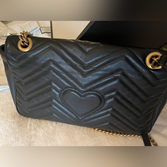 Gucci Marmont Medium Shoulder Bag - Picture 7 of 7